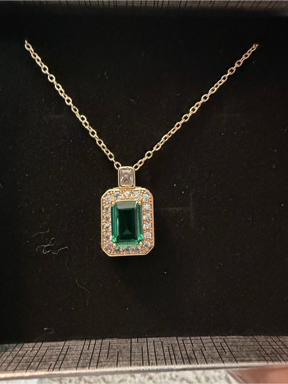 Emerald Green Crystal Pendant Necklace